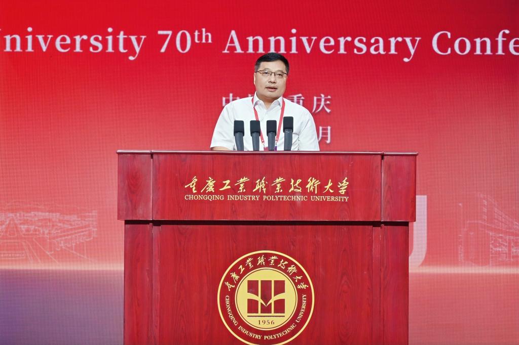校友代表发言